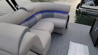 2021 Premier Pontoons 310 Accolade