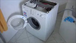 Waschmaschine stinkt beim Wasserziehen nach sch....