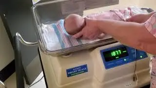 Phoenix rolls over at 6 1/2 weeks