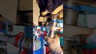 Pneumatic and hydraulic ball joint removal tool #automobile #car #diy #carparts