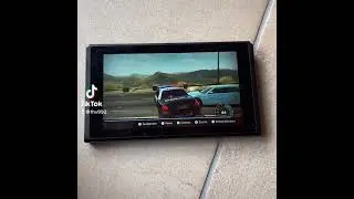 Polizei wird von einem Auto gerammt!!!