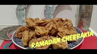 Ramadan editie: recept heerlijke Chebbakia dat smelt op de tong!