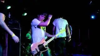 Defeater- Empy Glass (Annex Wreck Room)