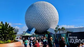 Christmas Eve 2021 at EPCOT - Filmed in 4K | Walt Disney World Christmas Orlando Florida 2021
