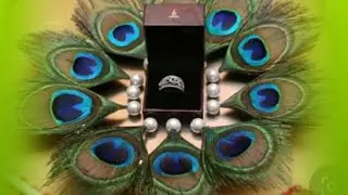 engagement ring presentation