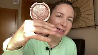 Бренд открытие Estee Lauder Тональная основа Futurist Hydra Rescue. Bronze Goddess. Блеск Pure Envy