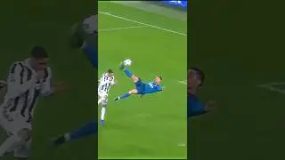 Ronaldo's legendary acrobatic goal 🤯👀