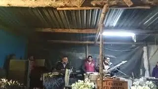 La Puerta Es Cristo - de los éxitos rancheros en vivo.