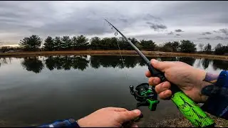 WINTER BASS FISHING in SMALL POND 🔥🔥🔥