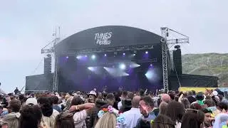 Tunes in the dunes and Ellie sax