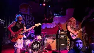 Sammy Hagar&rsquo;s Birthday Bash 2025 - Night 2 - Somebody Get Me a Doctor (feat. Phil X)