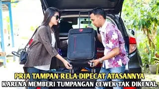 PRIA TAMPAN RELA DIPECAT ATASANNYA DEMI MEMBERI TUMPANGAN KE CEWEK YANG KEBINGUNGAN, TAK DISANGKA !!