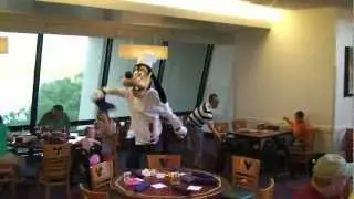 Chef Mickey's - Goofy Crazy Dance - with Mickey and Minnie, Contemporary Resort Disney World