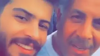 علوش الأمير و ابوه في المظاهرات ساحه التحرير 😍💔