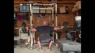 Pause squat