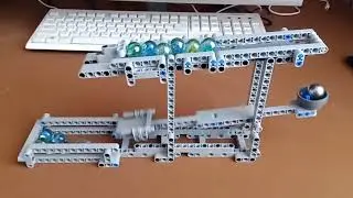 Шарикокатательный агрегат из Лего - 2. Lego balls rolling machine -2.