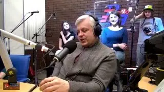 Виталий Елисеев (телеведущий 1 канала) на RadioRadio в Молодёжном Радио Клубе. Программа 1.