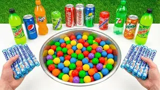 Mini Plastic Balls VS Popular Sodas !! Coca Cola, Sprite, Fanta, Pepsi, Yedig&uuml;n and Mentos in toilet