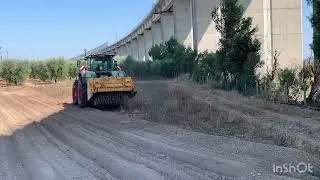 Fendt 1050 con frantuma sassi