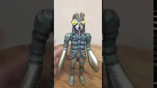 BALTAN LAUGH - Demo of Vintage Tsuburaya Bandai Ultraman 1996 BALTAN With Sound FX Figure