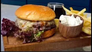 Grilled wagyu burger with truffle sauce