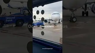 Oops the wrong bus 🚌 🛩️#viral #bus #plane #travel
