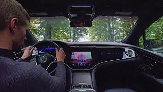 Mercedes-Benz EQS SUV Transparent Bonnet