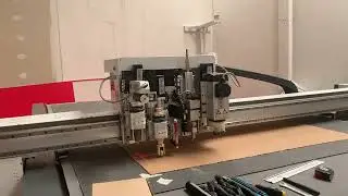 CNC oscillating knife cutting machine digital cutter cardboard vinyl paper products cutting plotter