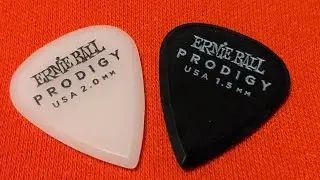 Comparison of the Ernie Ball Prodigy Standard 1.5mm and 2.0mm guitar picks