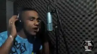 Mc Guinho Da VM   -   Noix Chegou No Baile   (Ag Records) - (Promundo)