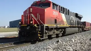 CN 2928 CN 3107 Northbound Intermodal 04-03-2021