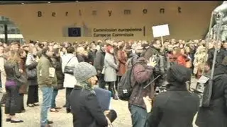 EU staff strike over planned wages and pension cuts
