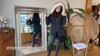 Зимнее пальто Madison Models Bellivera синего цвета с меховой отделкой и капюшоном, черные кожаны...