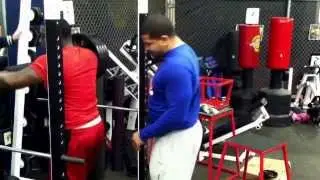 NFL hopeful Jerome Larue with the 425lb squat