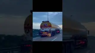 Oil Tanker lorry - Shell