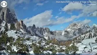 Timelapse footage captures rare Aurora Borealis over Italy