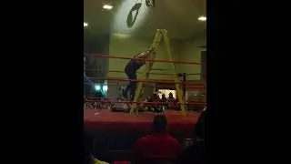 combat  d'echelle    Razor Revolution  et  Dave  Jr