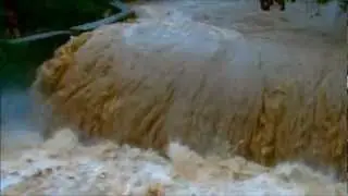 Desbordamiento del rio agauntza.
