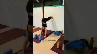 L-Shaped Handstand - Variation l Luna Alignment Yoga l Koh Phangan