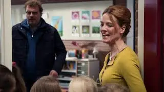 8-jarige Anouk speelt in De Luizenmoeder: 