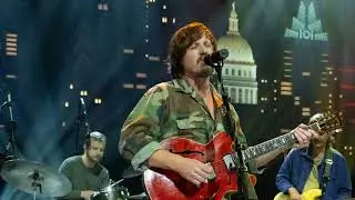 Sturgill Simpson's 2025 Tour & FairWell Festival Highlights Country Music News