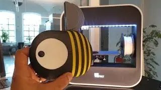 The BEEVERYCREATIVE BEE as multi-colour 3D print