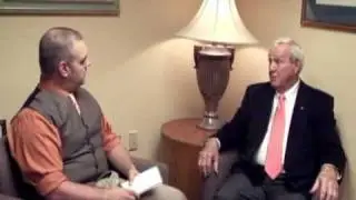 Arnold Palmer on the Lone Sailor Award