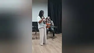 V&iacute;deo do Canal da VII FISG - B&aacute;rbara Mendes recita no Sarau Vozes e Versos Maricaenses!!!