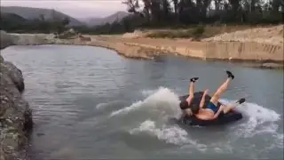 We Love Summer, Trapped Jumps