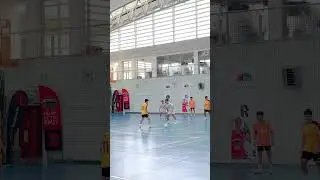 M&agrave;n đ&aacute; power play của Thanh H&ugrave;ng Futsal Club trong trận gặp team RMIT Futsal