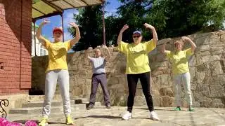Занятия цигун Фалуньгун на природе