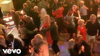 Tim Dup - Regarde-nous danser (Clip officiel)