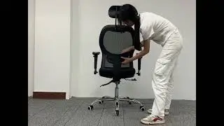Executive Office Chair with classic design 