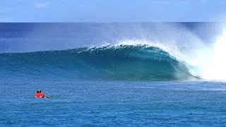 Surfing Naladhu Private Island Maldives with Tropicsurf